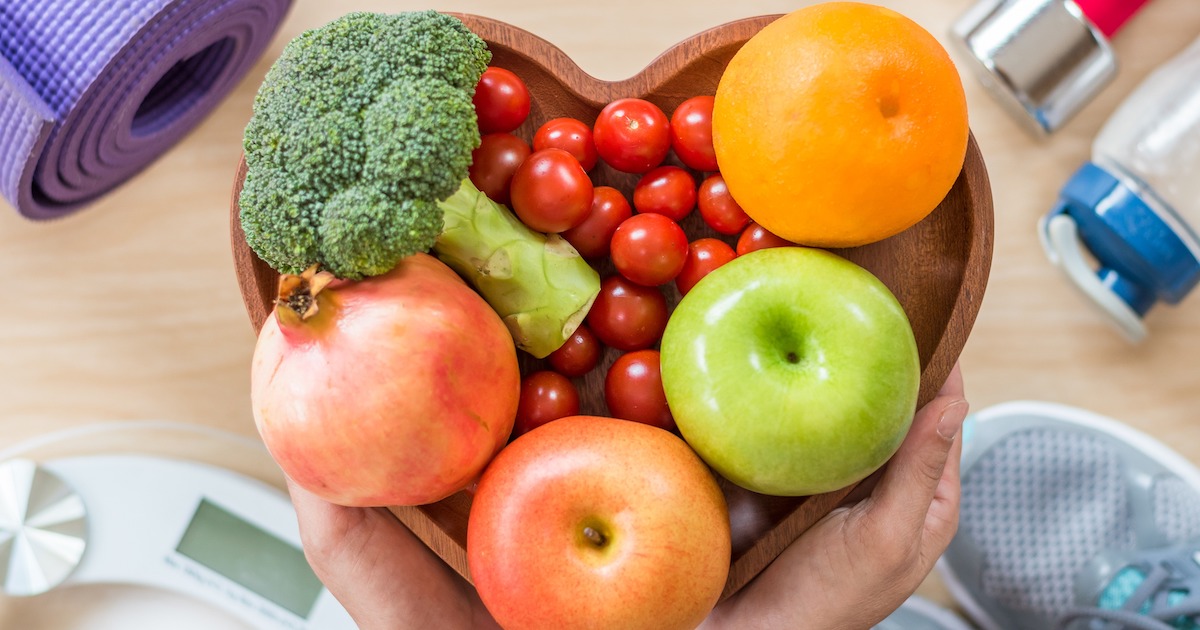 Healthy food is one way to manage the risk for heart disease in seniors